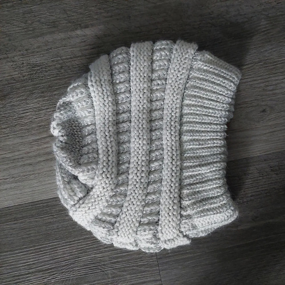 C.C Beanie Sparkly Metallic OS - Picture 2 of 4